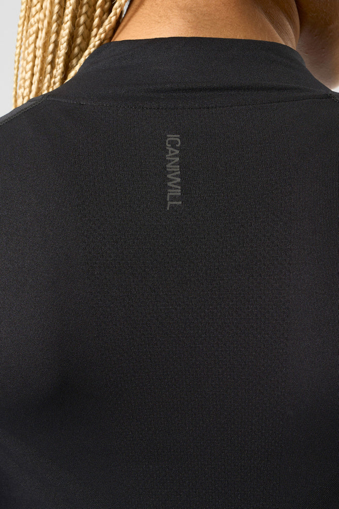 ICIW Define Cropped 1/4 Zip Black/Black