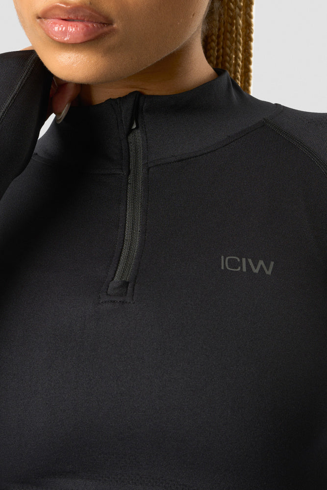 ICIW Define Cropped 1/4 Zip Black/Black