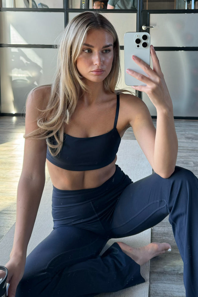 ICIW Nimble Adjustable Sports Bra Navy