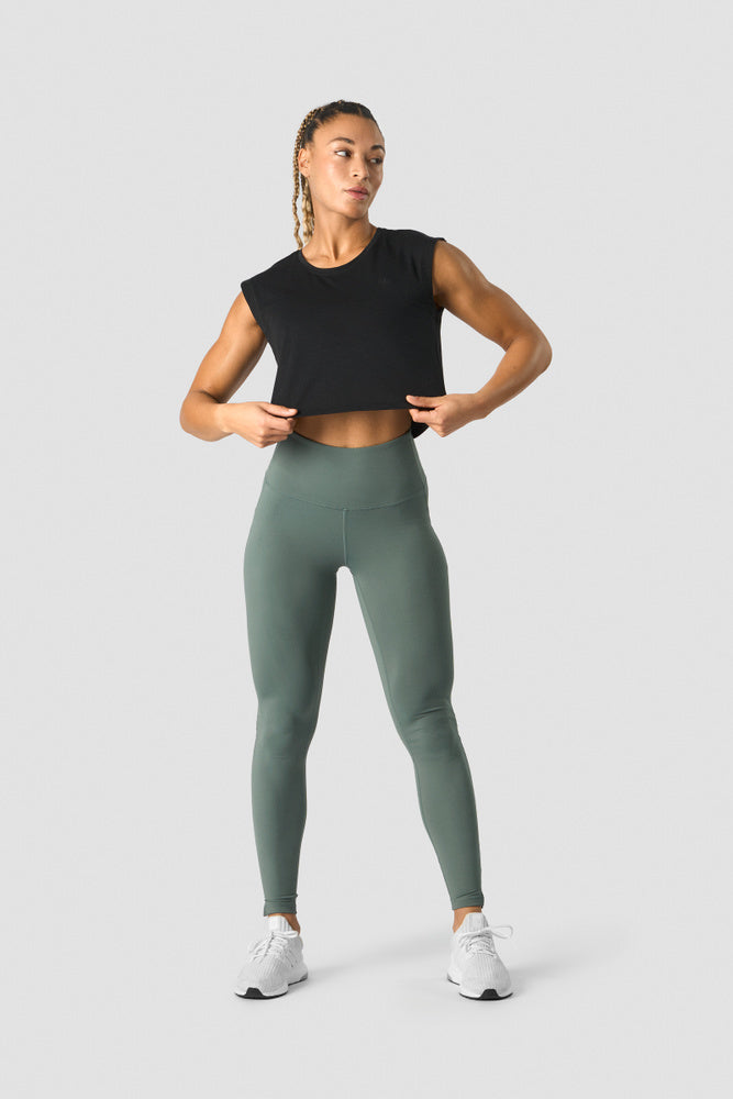 ICIW Stride Cropped Tank Wmn Black