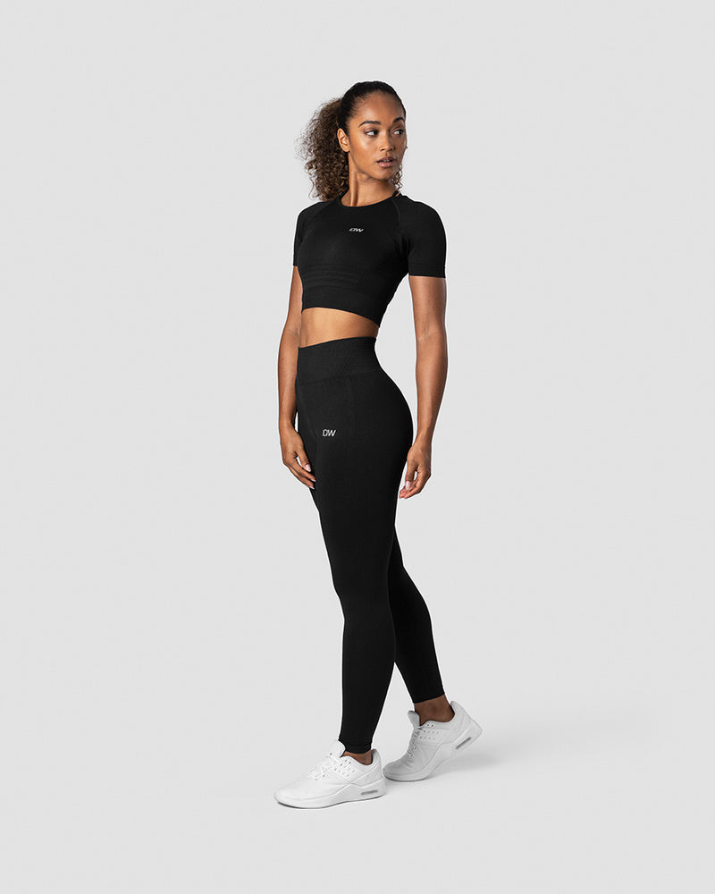 ICIW Define Seamless Cropped T-shirt Black