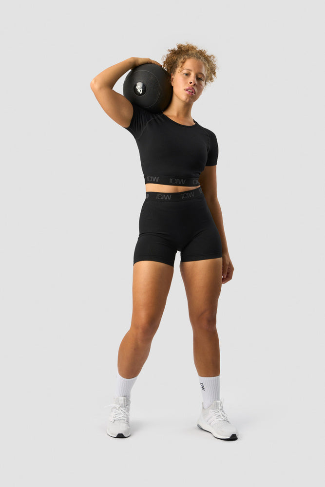 ICIW Define Seamless Logo T-shirt Crop Top Black