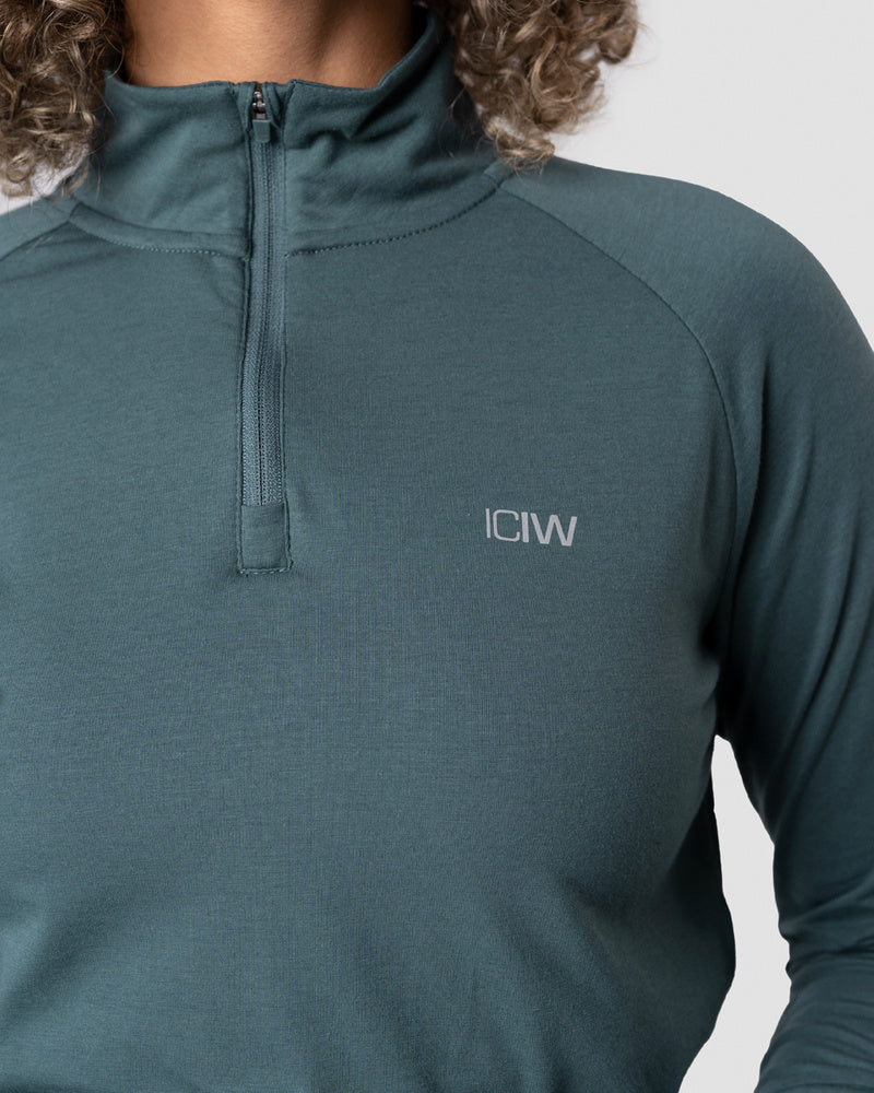 ICIW Define Cropped 1/4 Zip Adjustable Jungle Green