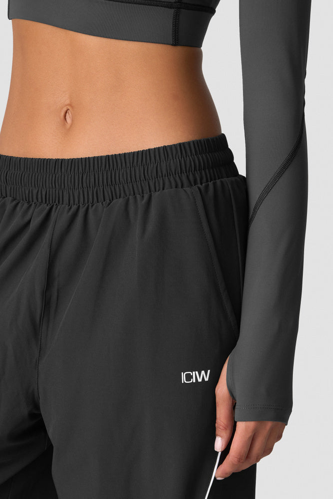 ICIW Contrast Cropped Long Sleeve Dark Grey