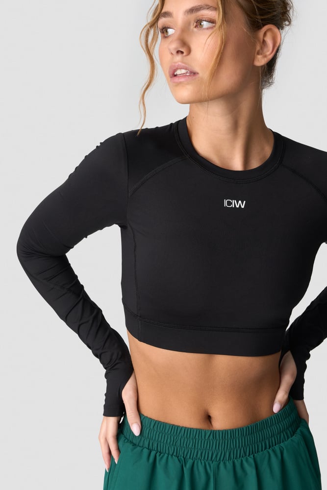 ICIW Contrast Cropped Long Sleeve Black