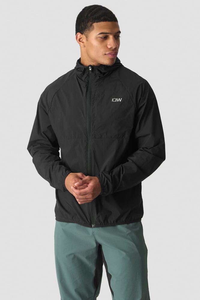 ICIW Essential Wind Jacket Black