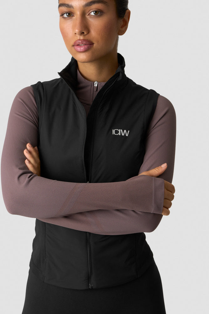 ICIW Essential Insulated Vest Black