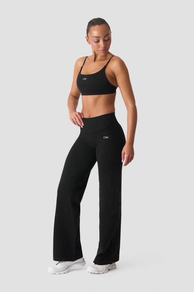 ICIW Smooth Seamless Straight Pants Black