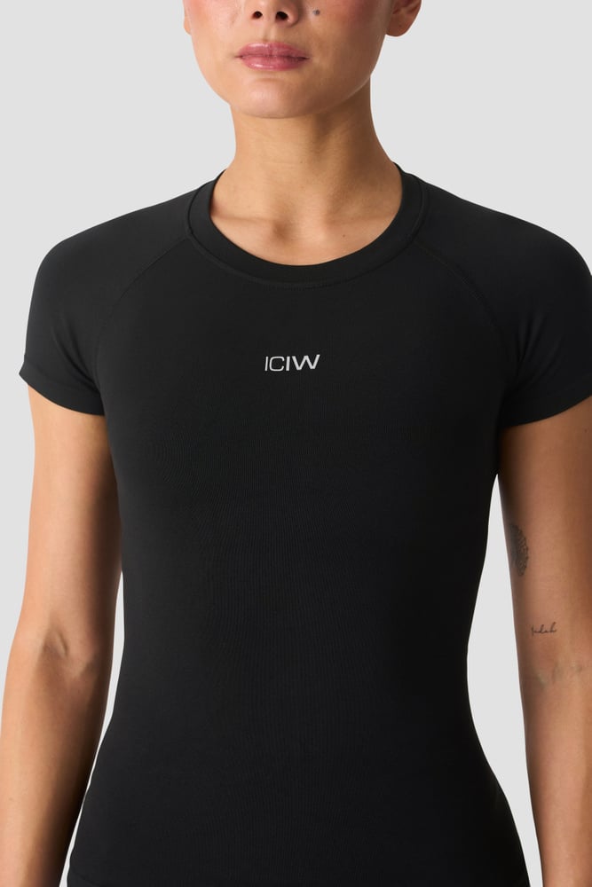 ICIW Smooth Seamless Tee W Black