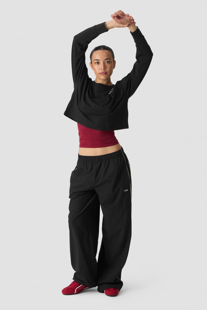 ICIW Shape Cropped Long Sleeve Print Black