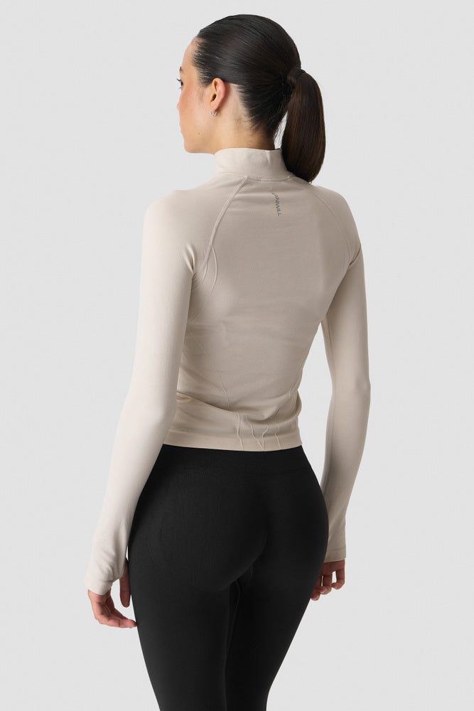 ICIW Shape 1/2 Zip Long Sleeve Light Beige