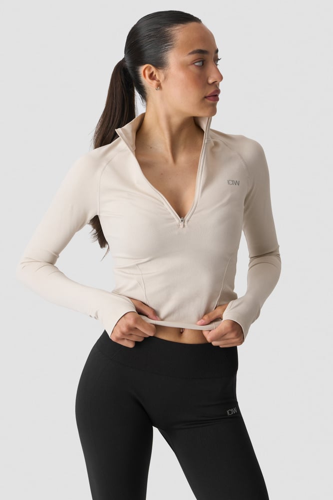 ICIW Shape 1/2 Zip Long Sleeve Light Beige