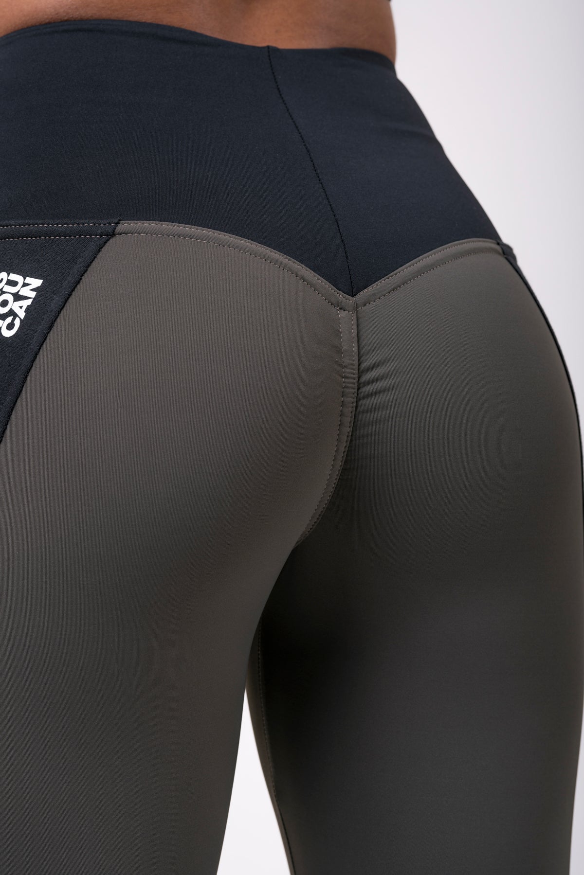 NEBBIA Hero Iconic Tights, safari NEBBIA