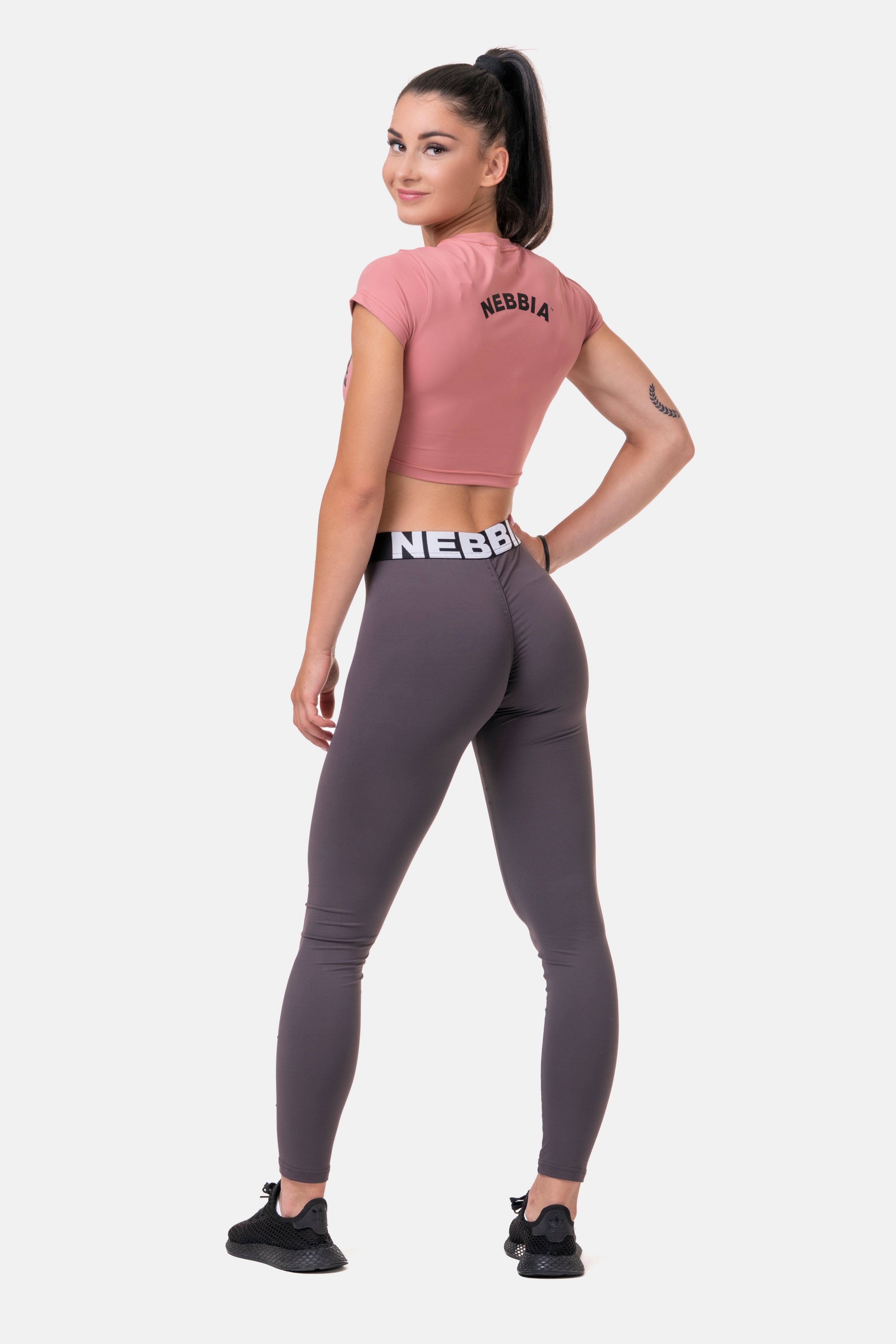 NEBBIA Sporty Crop Top, old rose NEBBIA