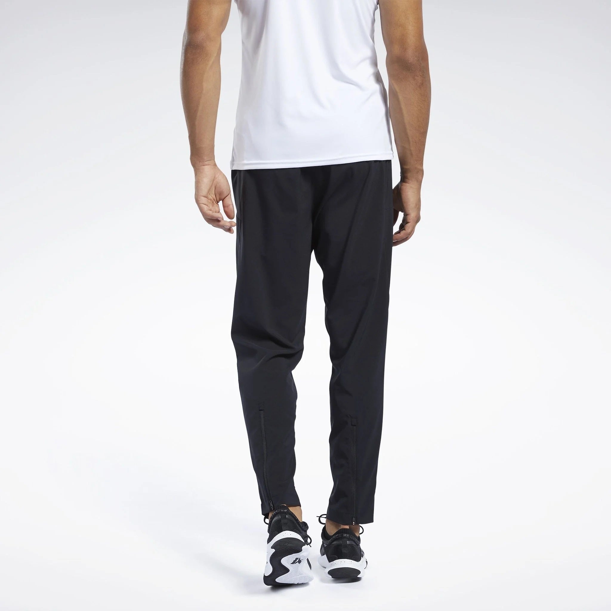 Reebok ID Train Woven Pant Svart, träningsbyxor