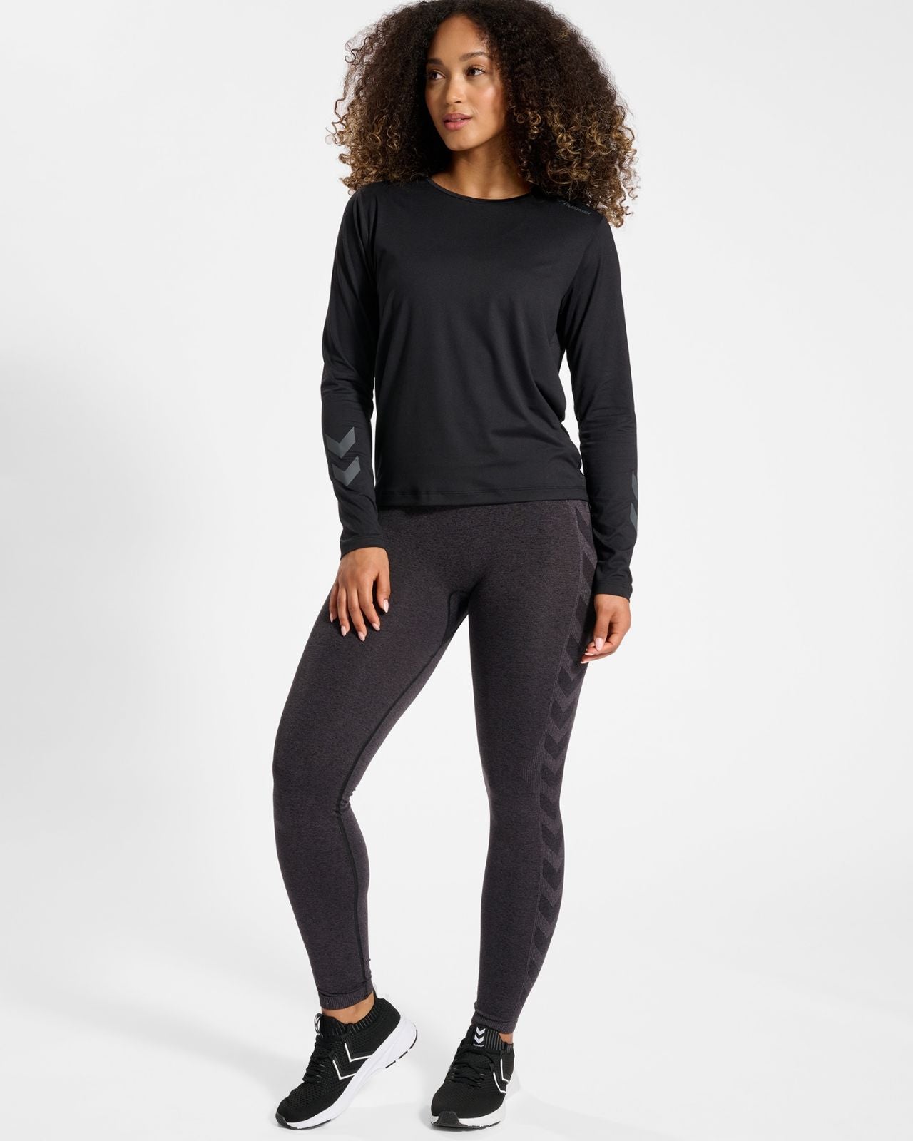 hmlMT TAYLOR T-SHIRT L/S Svart