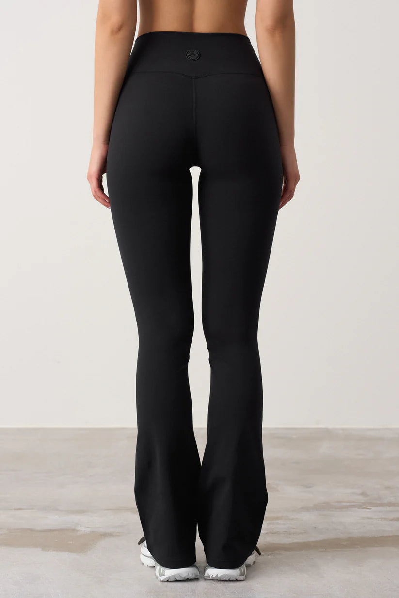FAMME Softy Flared Pants Svart – Utsvängda