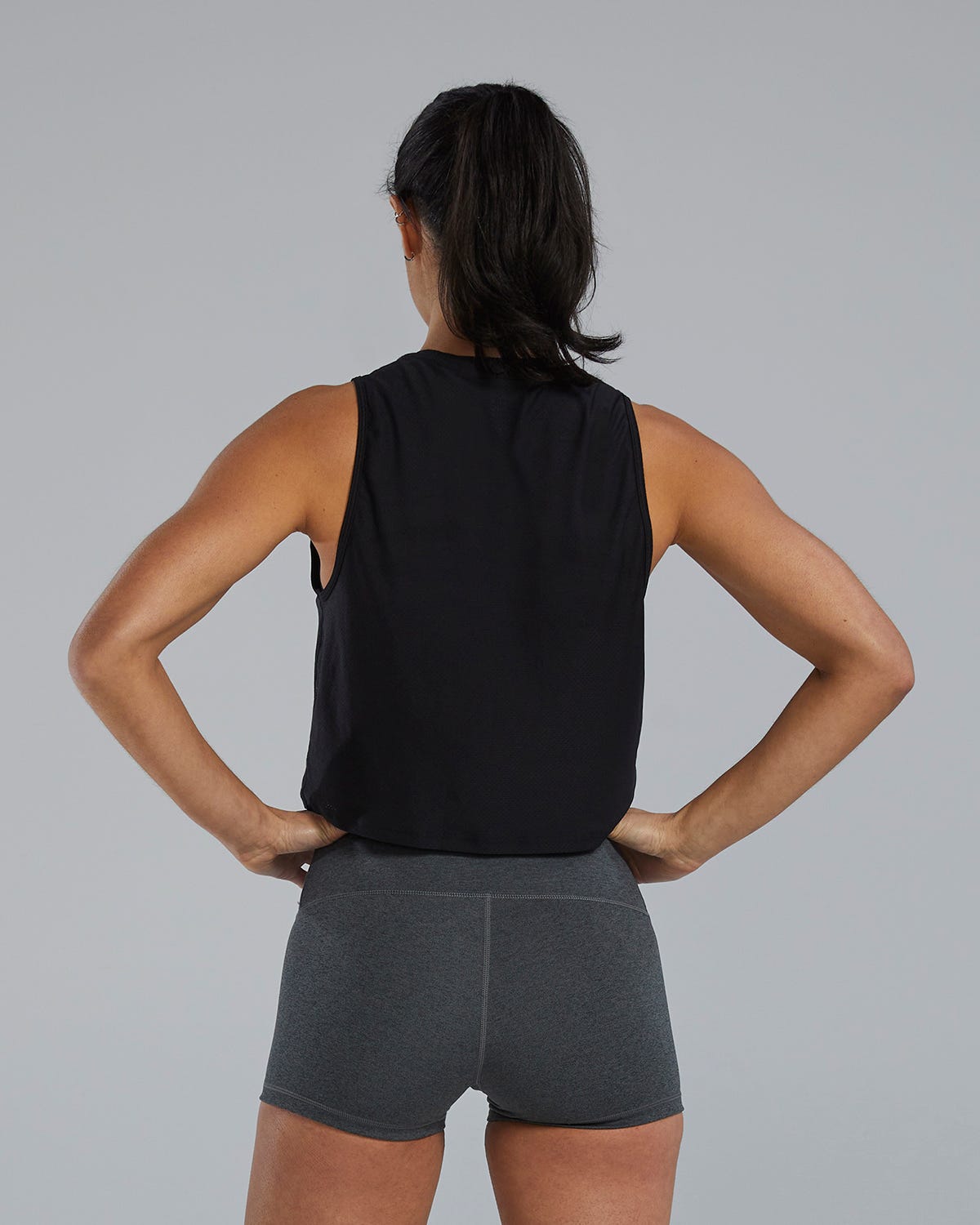 Tyr Women's Airtec Cropped High Neck Tank Svart