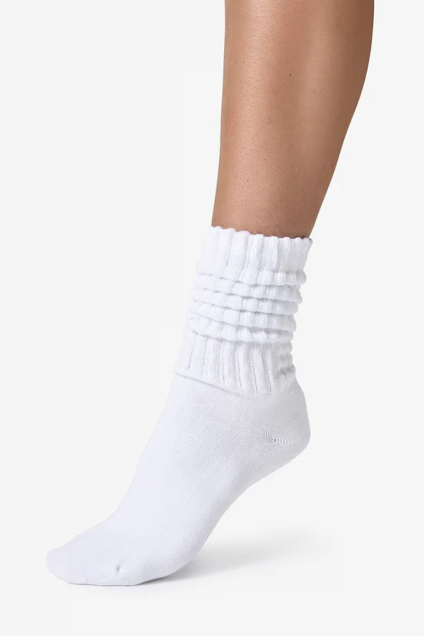 FAMME Slouchy Socks Vit – Lifestyle-strumpor FAMME