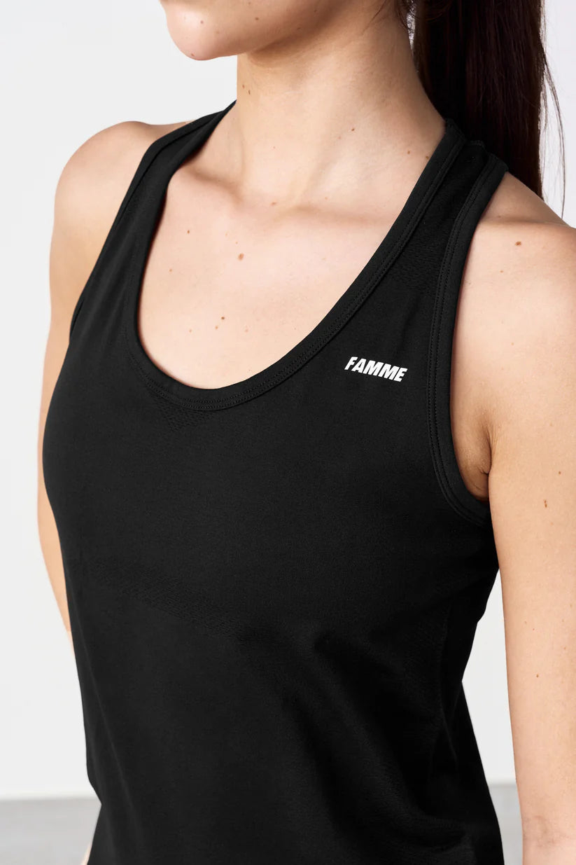 FAMME Atlantic Tank Top Svart - Träningslinne
