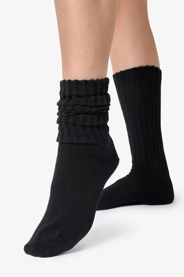 FAMME Slouchy Socks Svart – Lifestyle-strumpor FAMME