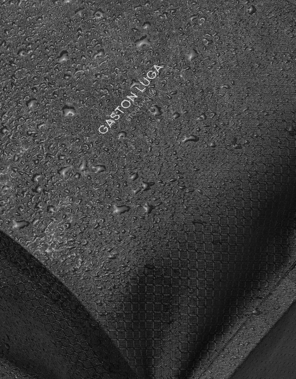 Gaston Luga Lightweight DuoSeal Flap Backpack 14" Svart Gaston Luga