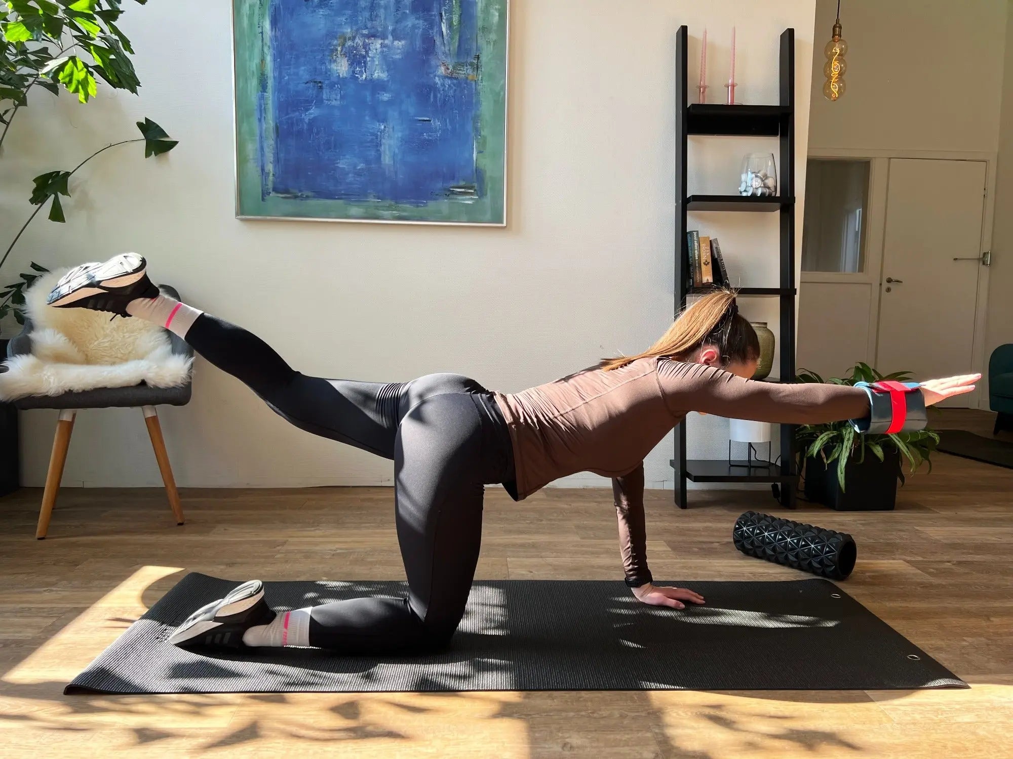 Träningspaket Dam – Hummel Tights, T-Shirt & Titan Life Yogamatta