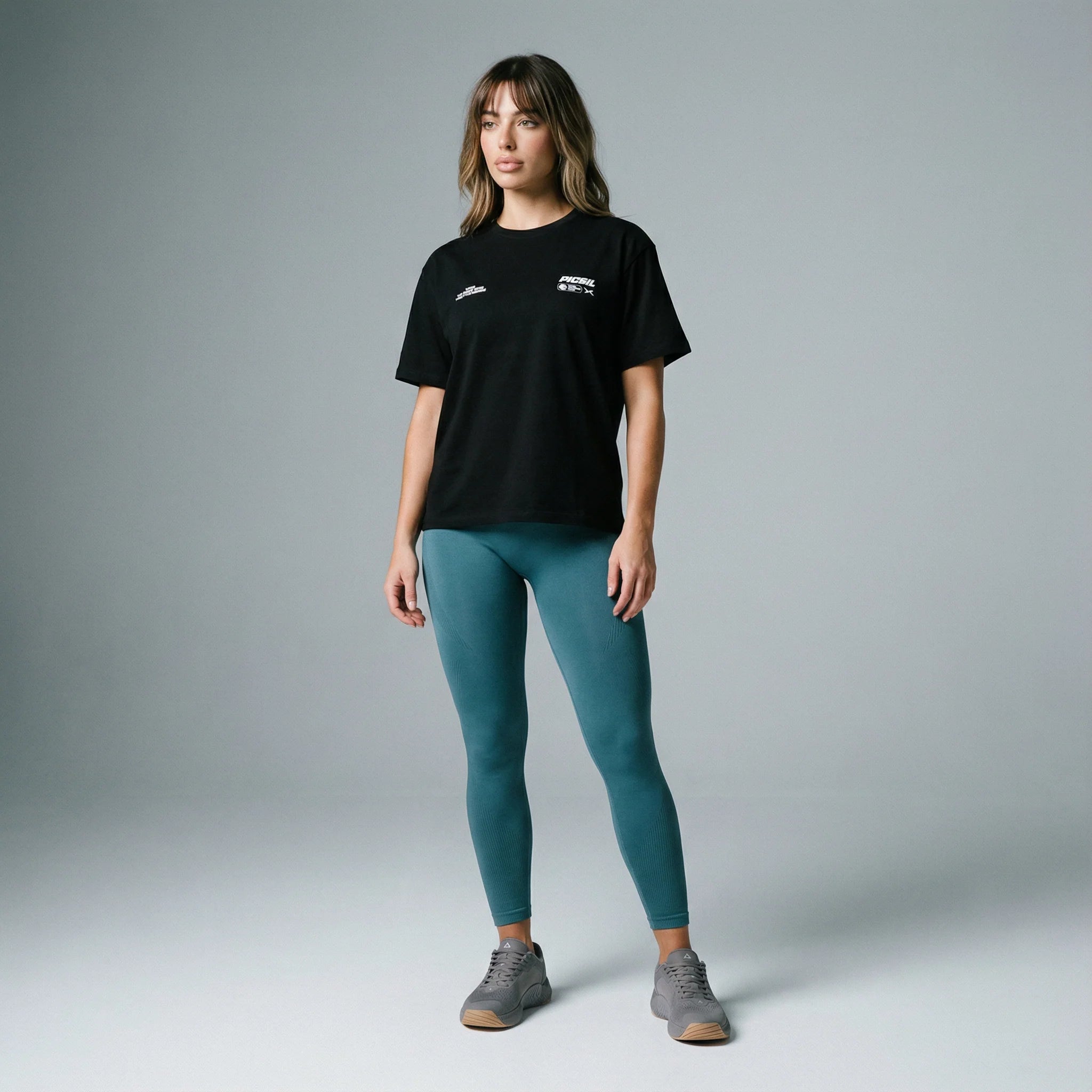 Picsil oversized t-shirt svart lifestyle