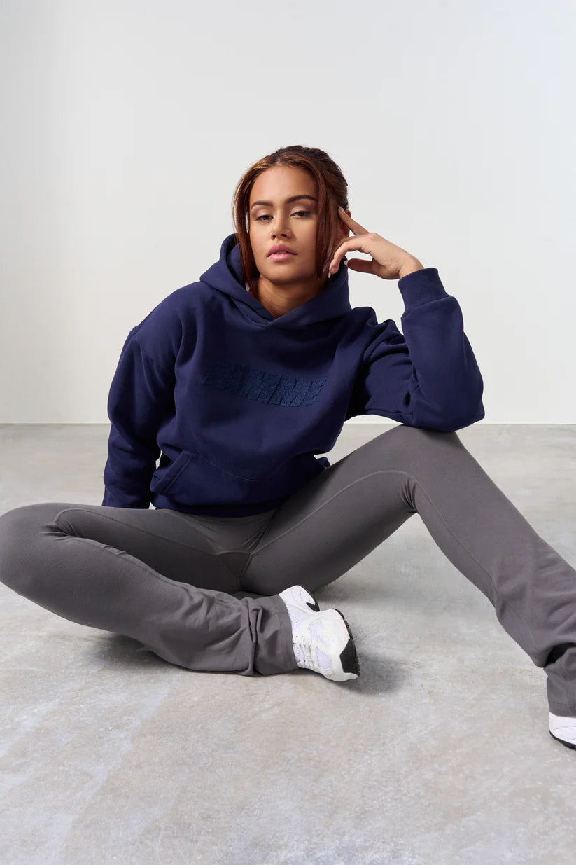 FAMME Represent Hoodie Blå – Oversized Huvtröja