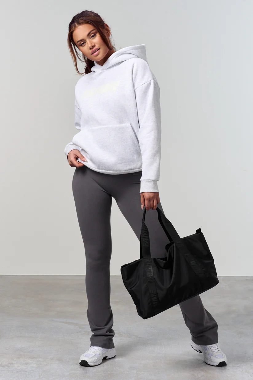 FAMME Represent Hoodie Grå – Oversized Huvtröja