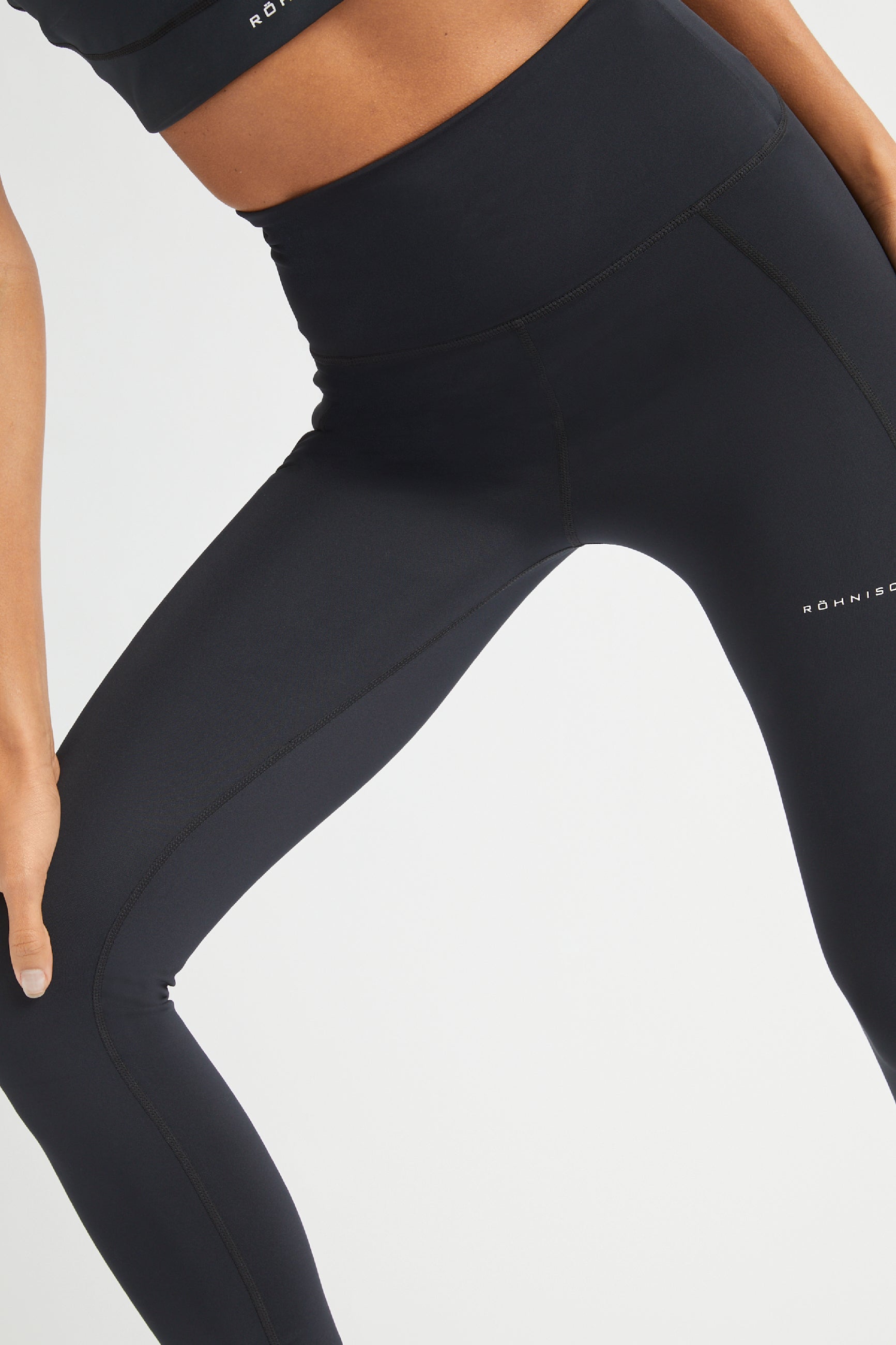 Röhnisch Flattering Curved High Waist Tights Svart funktionbild