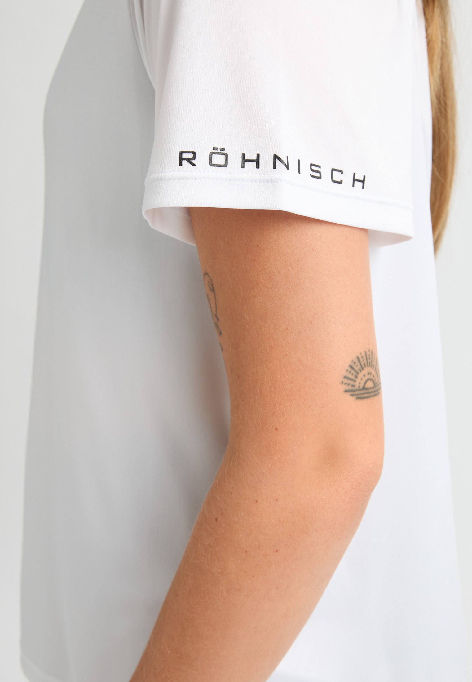 Röhnisch Team Logo Tee Vit – Sidan