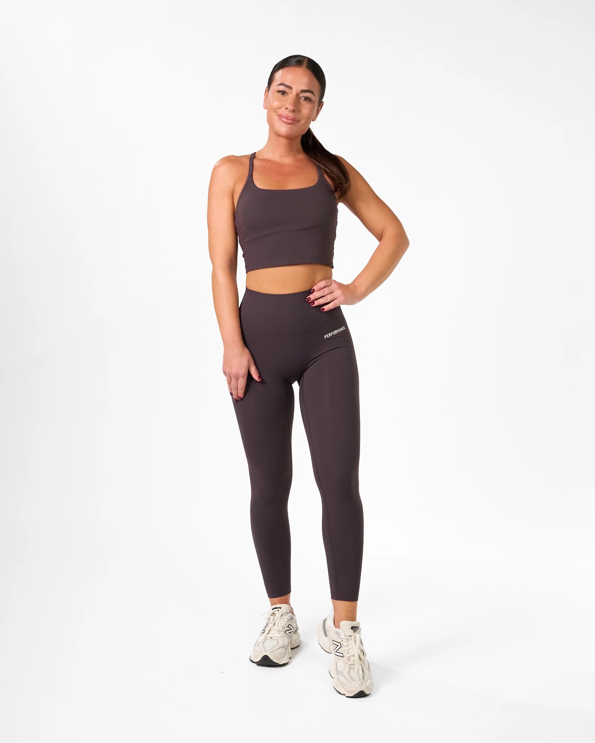 RX Performance Isabel Crop Top Ash Brown under träning