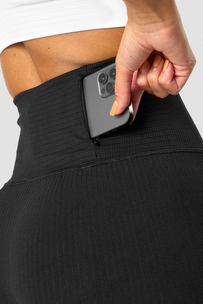 ICIW Ribbed Define Seamless Pocket Biker Shorts Black