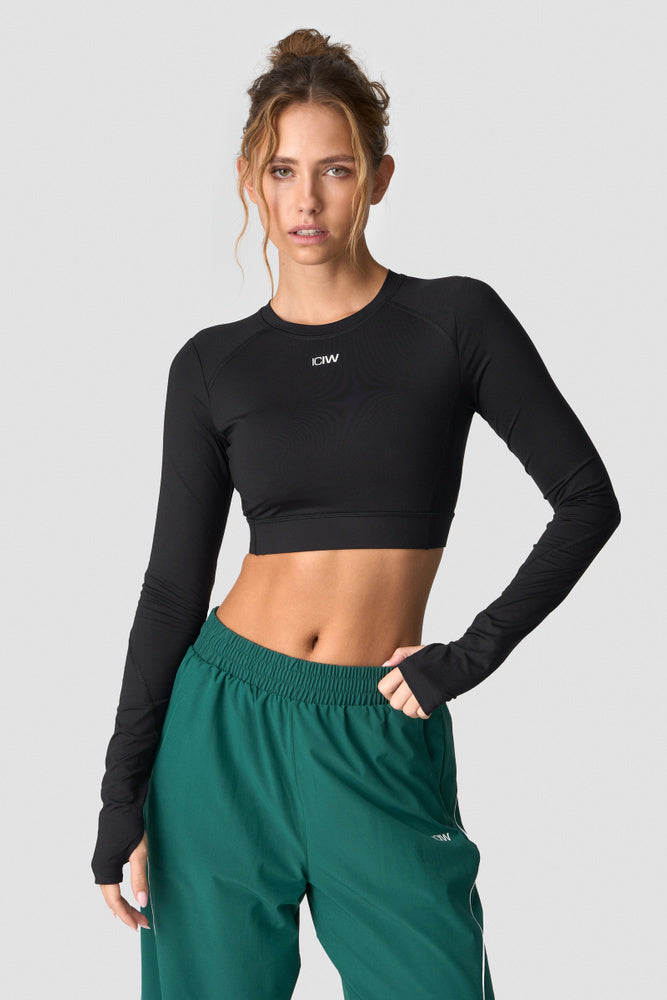 ICIW Contrast Cropped Long Sleeve Black
