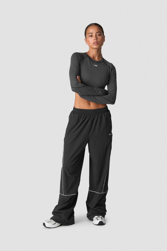 ICIW Contrast Cropped Long Sleeve Dark Grey