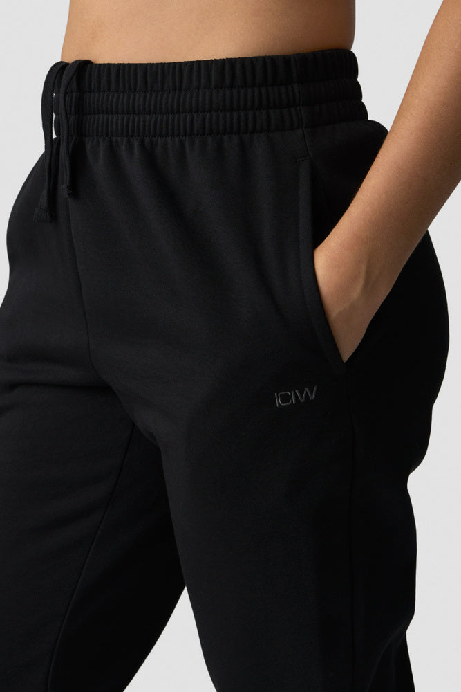 ICIW Everyday Tapered Sweatpants Black