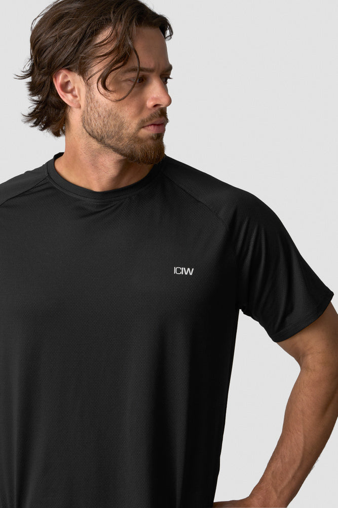 ICIW Stride Raglan T-shirt Black