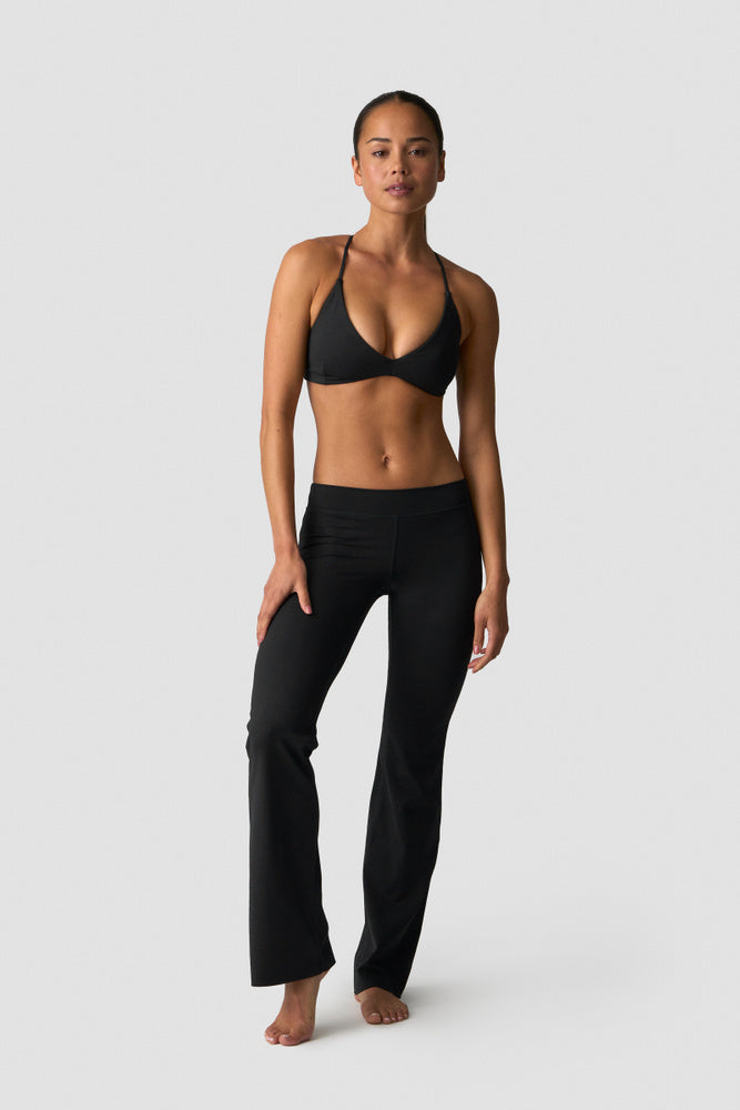 ICIW Nimble Strappy Sports Bra Black