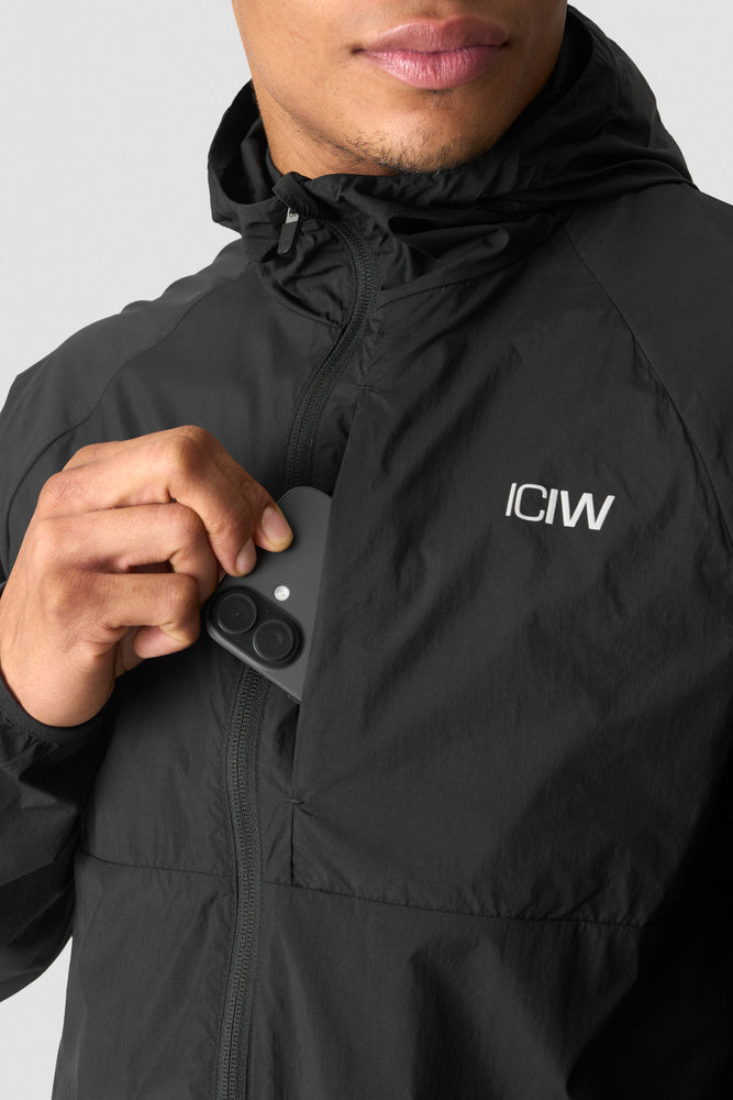 ICIW Essential Wind Jacket Black
