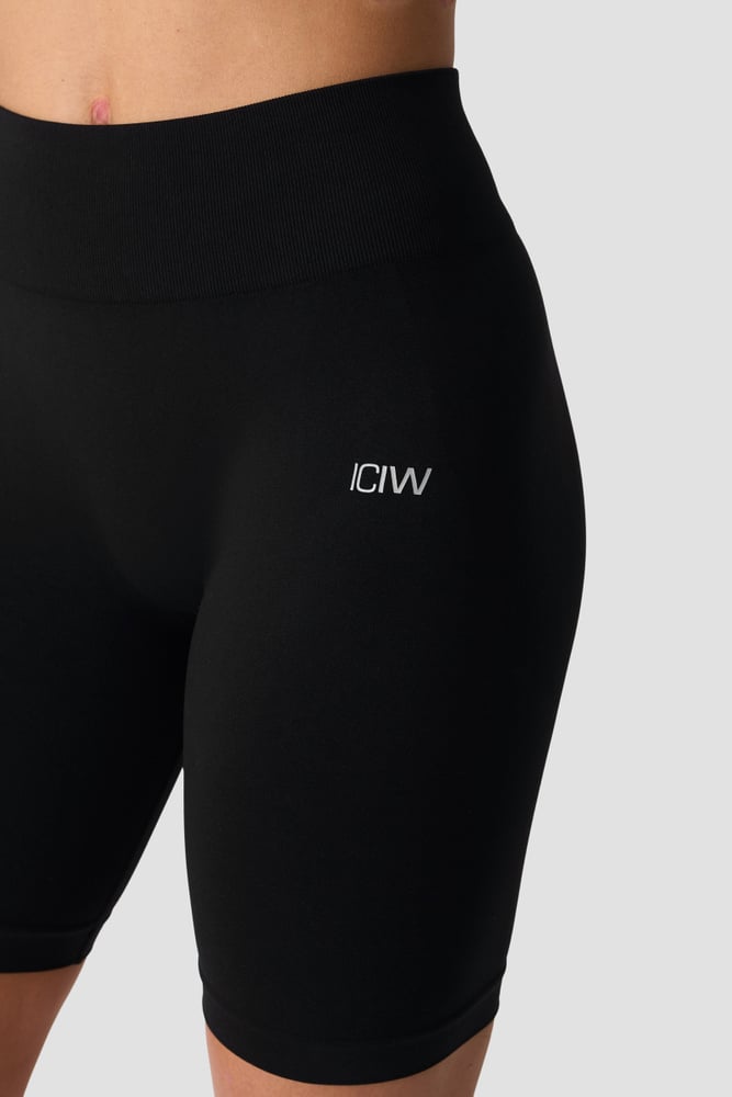 ICIW Smooth Seamless Biker Shorts Black