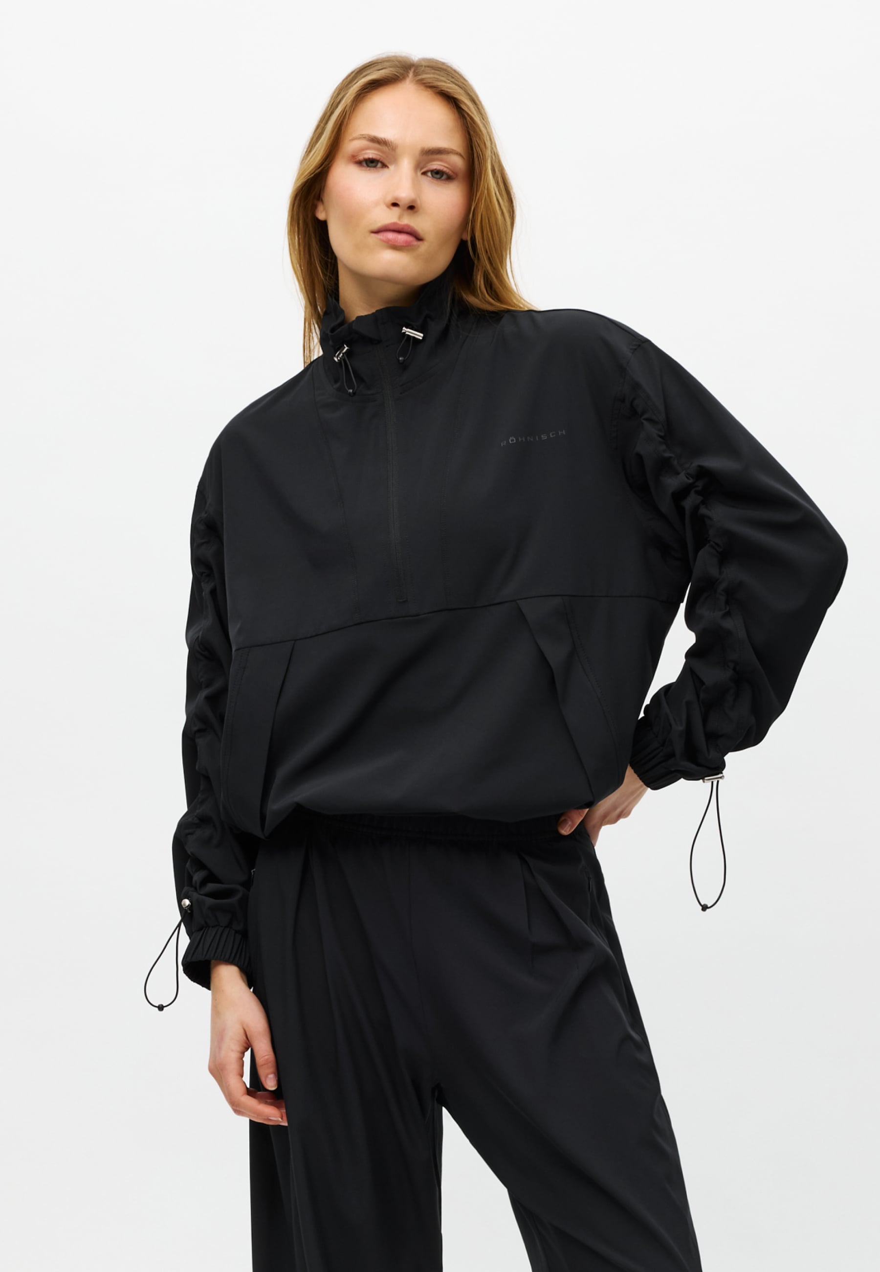 RÖHNISCH Lightweight Drawstring Anorak Black