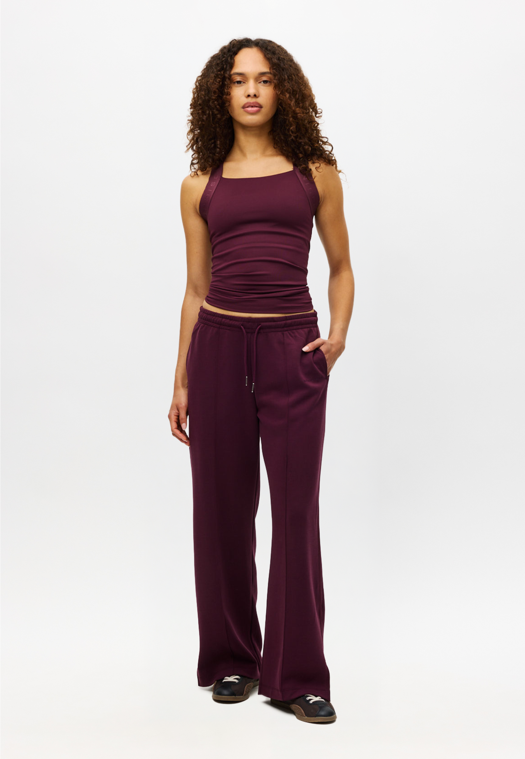 RÖHNISCH Light Sweat Wide Pants Winetasting