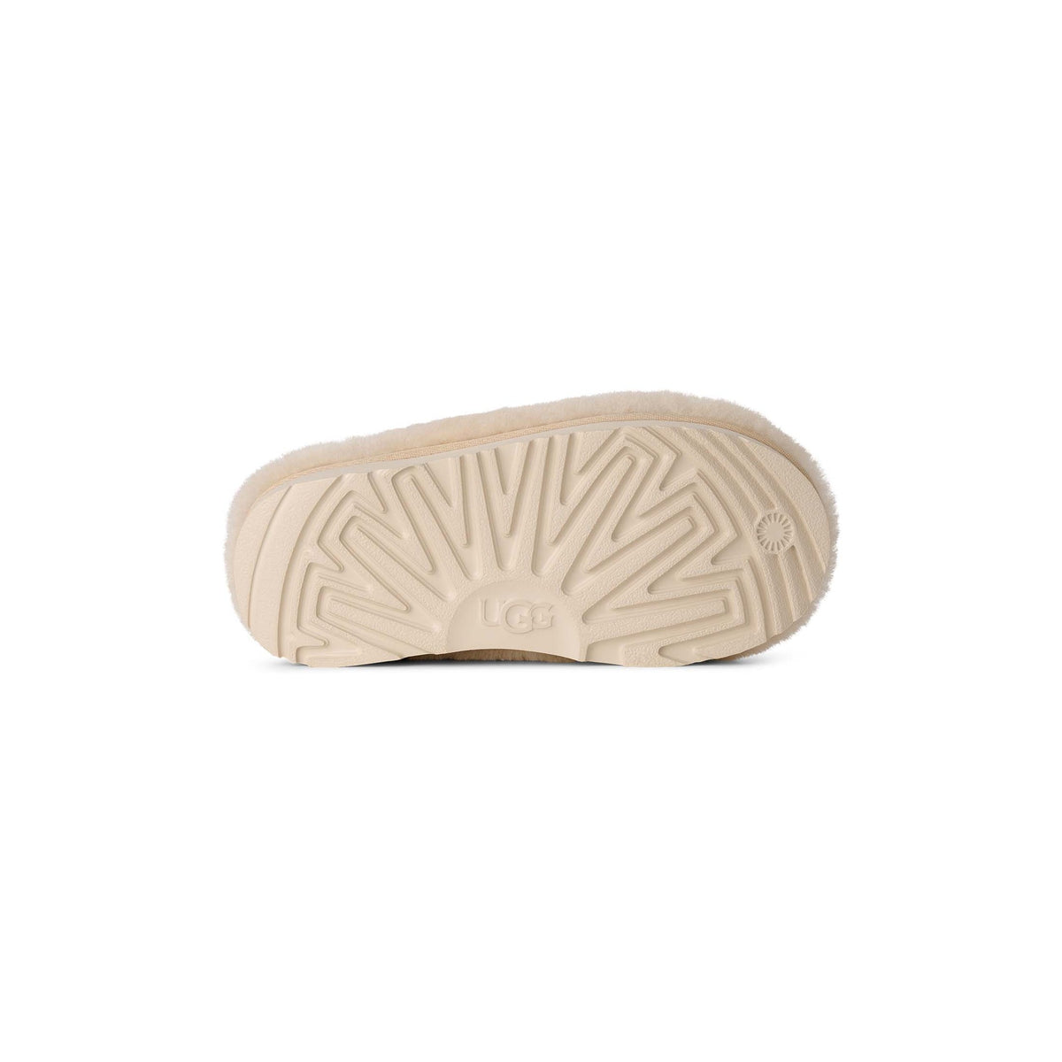 UGG Classic Fluffed Slip-On – Barn – Natural