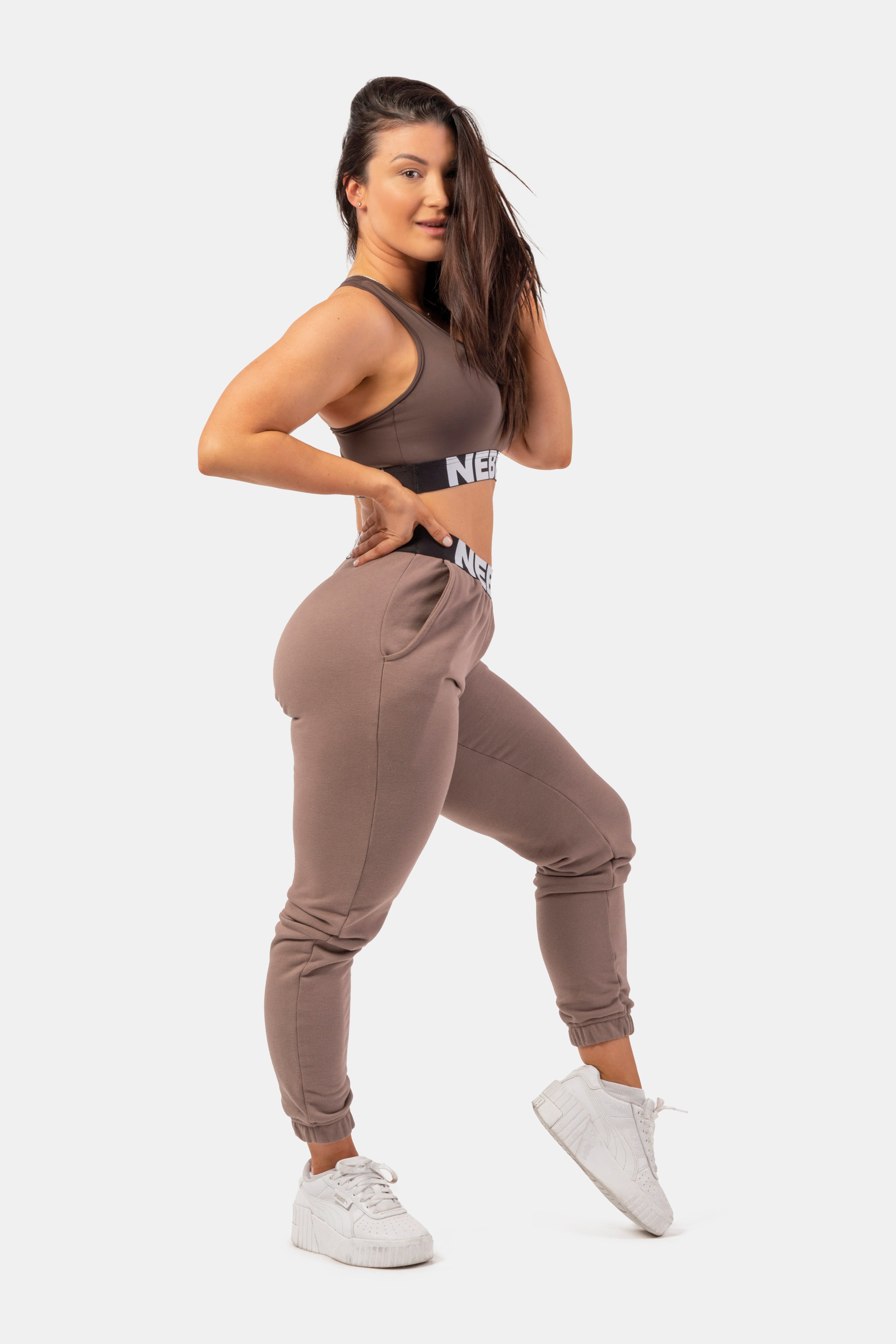 NEBBIA Iconic Mid-Waist Sweatpants, brown NEBBIA