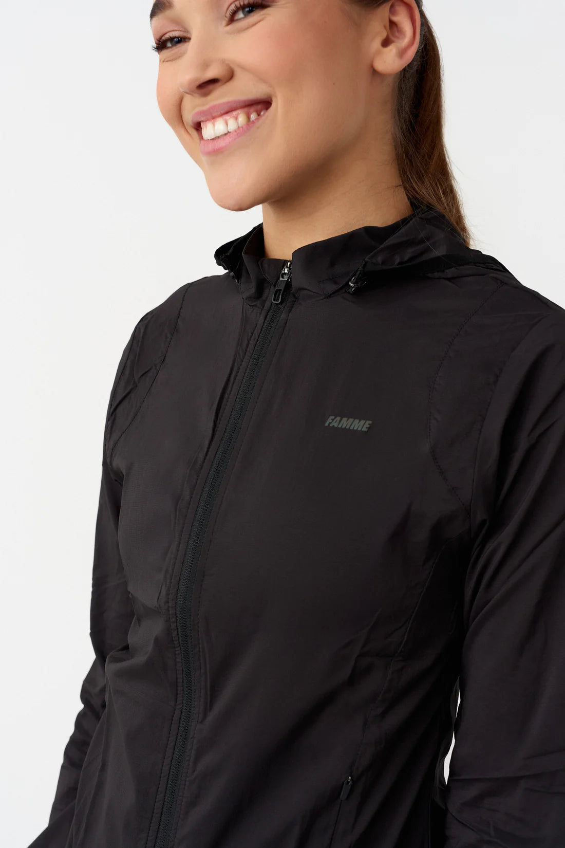 FAMME Pace Running Jacket Svart – Vattentät