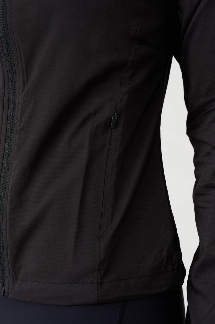 FAMME Pace Running Jacket Svart – Vattentät
