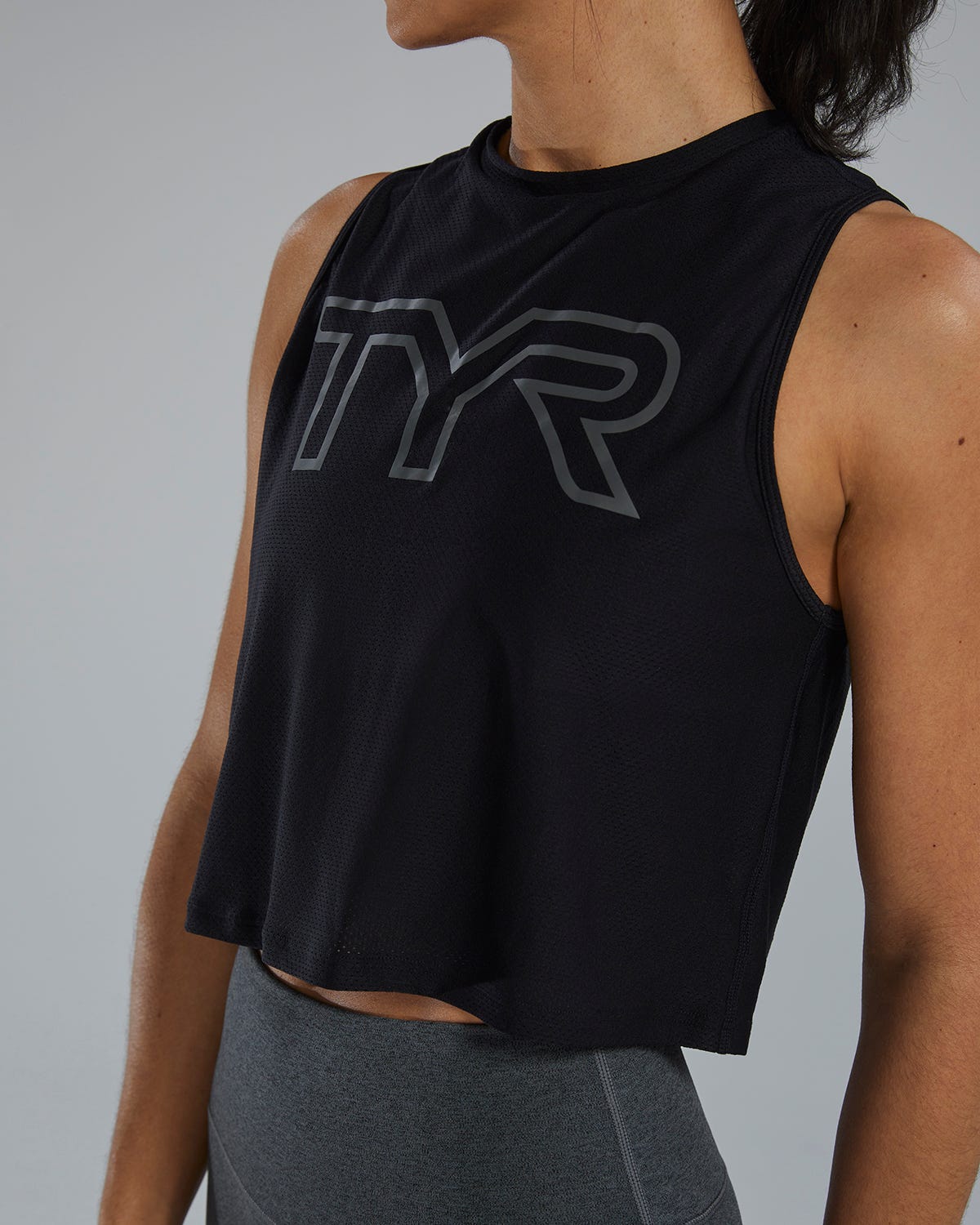 Tyr Women's Airtec Cropped High Neck Tank Svart