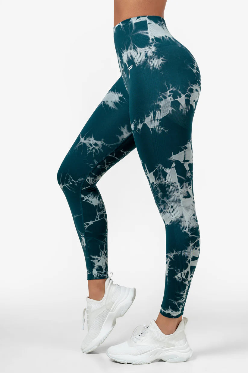 FAMME Tie Dye Scrunch Tights Mörk Grön  – Sömlösa Träningstights