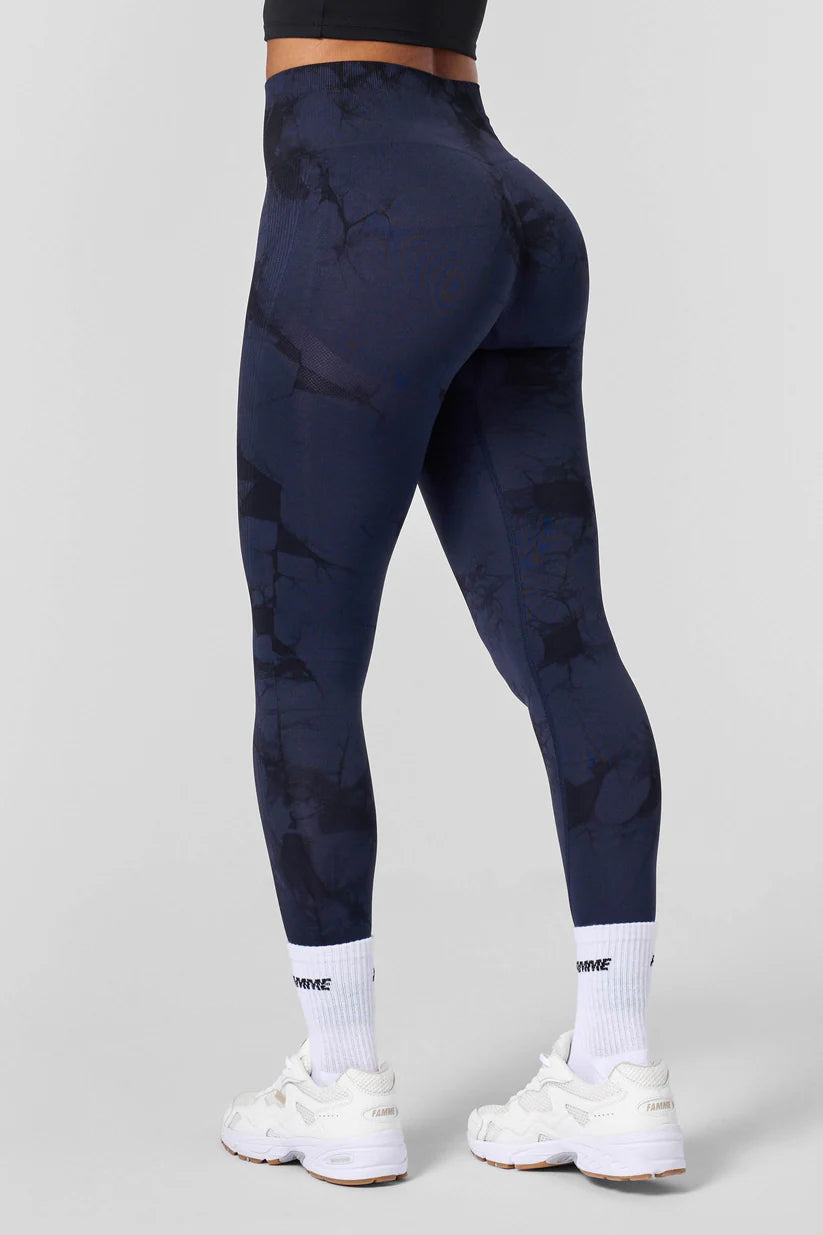 FAMME Tie Dye Scrunch Tights Navy  – Sömlösa Träningstights